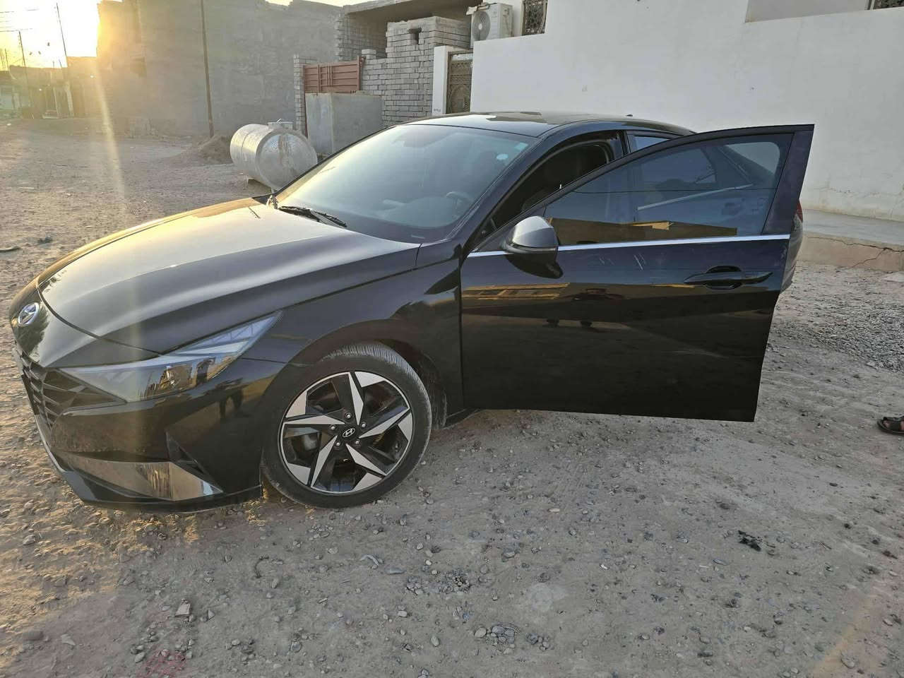 مكلفة بالنشر 
النترا موديل 2023 سيارة فول موصفات خطين بانزين وكهرباء 
جاملغ أمامي ومبدل بلادي بدون دواخل  
السعر 163  وبي مجال بدون مراوس للاستفسار الاتصال عل الرقم ***********
