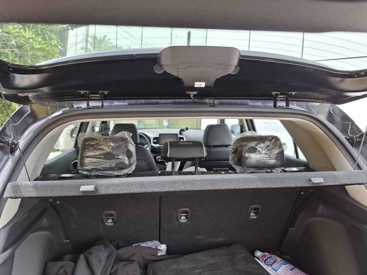 سلام عليكم فينو موديل ٢٠٢٥ ماشيه ٢٠٠٠ فول مواصفات رقم بغداد بسمي
رادارات  امامي وجانبي كشن مخمل وجلد ٣ وضعيات 
مانع انحدار وكرق وعره تظفئه ستيرن وكشن ويل حجم ١٧ السياره بيها صبغ جامغ وبنيد فقط فتحه تشغيل عن بعد لايت زنون وعدسه ولد
مكانها بغداد دوره
سعر ١٤٥
رقم ***********
اذا اكو مراوس byd
