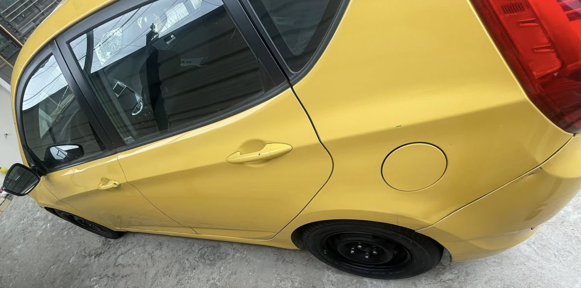 سلام عليكم  اكسنت هاج باك  وارد أمريكي م 2012 سياره كامله خير من الله  بسمي تحويل ثاني يوم رقم جديد إنكليزي 
تخم تاير تبريد تدفعه كلى شغال سياره كبل تطلع تشتغل بيه ليبل واحد سبير جديد سياره مال شغل رقم بغداد ومكان سياره هم بغداد ***********
سعره ٧٦
