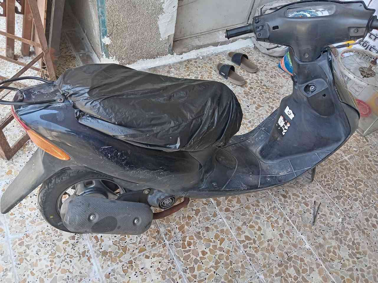 سلام عليكم دراجه سازوكي  س 200 وبيها مجال مكان بغداد الزعفرانيه ***********
