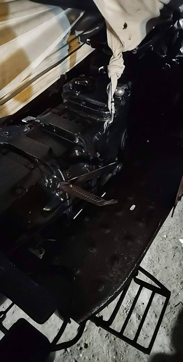 للبيع مكينه 2012 فوركسن ايراني عله وضع البلاد نضيفة كفاله عامه ***********
