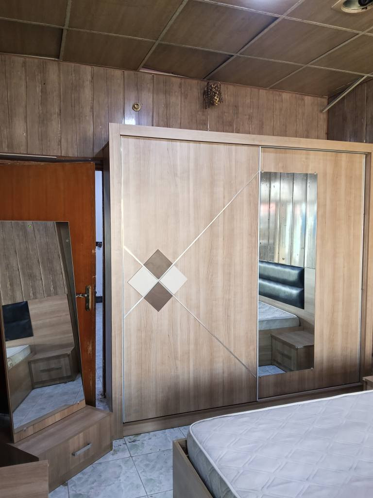 غرفه نوم تركي للبيع اخو الجديد مستعمل حيل قليل شخط ما بيه غرفه كامل 8 قطع مع الدوشك سعرها مناسب رقم اي استفسار يراسل صفحه او يخابر على رقم *********** مكان كركوك كركوك, العراق
