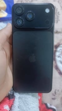 شلونكم حبايب عندي هذا جهاز ايفون 17برو ذاكره جهاز 512جهاز امياراتي جها...