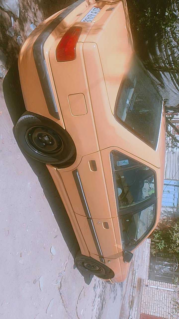 سلام عليكم شباب بيجو بارص موديل 2011مصفرة هية وغرامة شرط تحويل فقط بيع سيارة جاهزة من كلشي فقط السيارة بيهة بعض التعديل وبيهة رشات صبغ جوهة تخم تير جديد سعر المطلوب 35وبيها مجال قليل عنوان ال سيارة بغداد حي اور رقم الهاتف ***********الثاني ***********غير متواجد على الفيس
