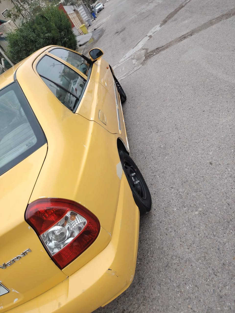 سلام عليكم من رخصت الادم
هوندا فيرنا موديل 2015
سياره بلاديه مامعيوده كلها بلاديه 
على وضع الشركه بسمي 
رقم نكليزي مكاني بغداد البياع 
***********
