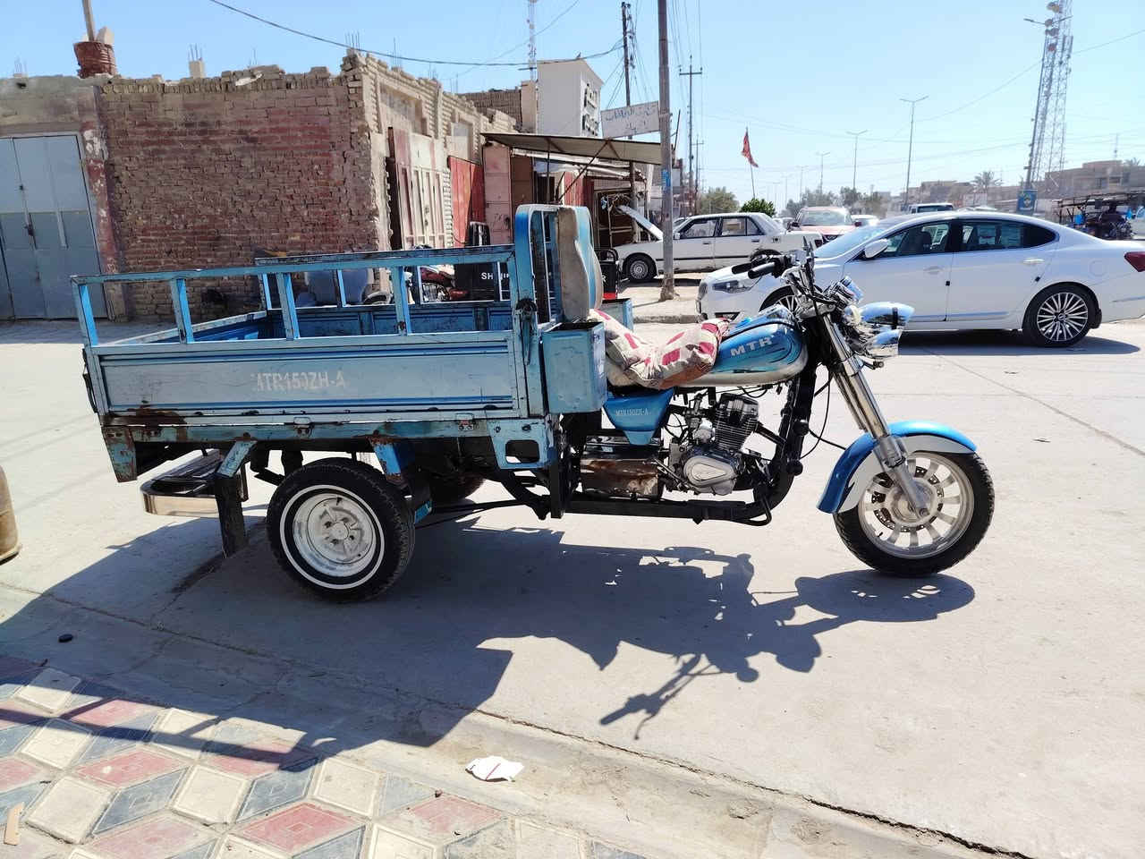 سلام عليكم امتي ار  موديل 17تعمير 25 اوراق اصولي شاصي كفاله عامه  دعاميه جبرين الاصلي تخم تاير اكسن 22  دراجه ربع دينار ما ذب عليها سعرها 1750وبيها مجال قليل شراي بيك خير ودلل عنوان ديوانيه قضاء الحمزه الشرقي
***********
