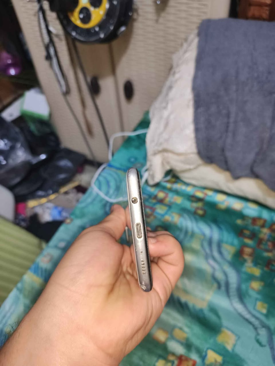 سامسنك a71 ذاكرة 128 الضهر مالتة مشخوط و اكو كسر بالشاشة بس ما مبين سعر 150الف المكان بغداد الامين فلكت الحدادين 
واتساب*********** بغداد, العراق
