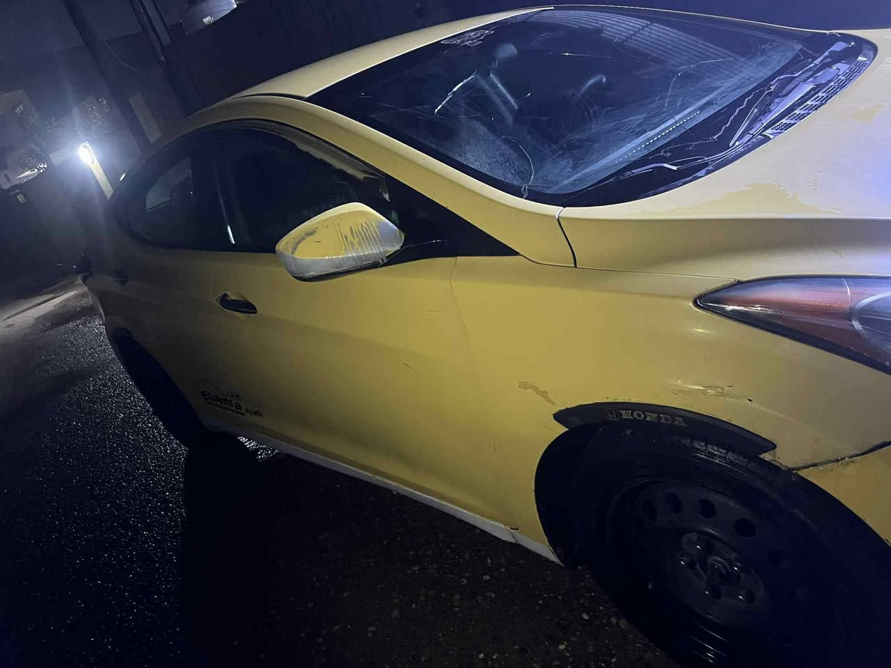 السلام عليكم النترا 13 وارد امريكي حادثهة جاملاغ ايسر بدون دواخل.سيارة اليبل واحد  تخم تاير جديد سيارة بااسمي مكان زعفرانية . السعر100وبيها مجال ***********
