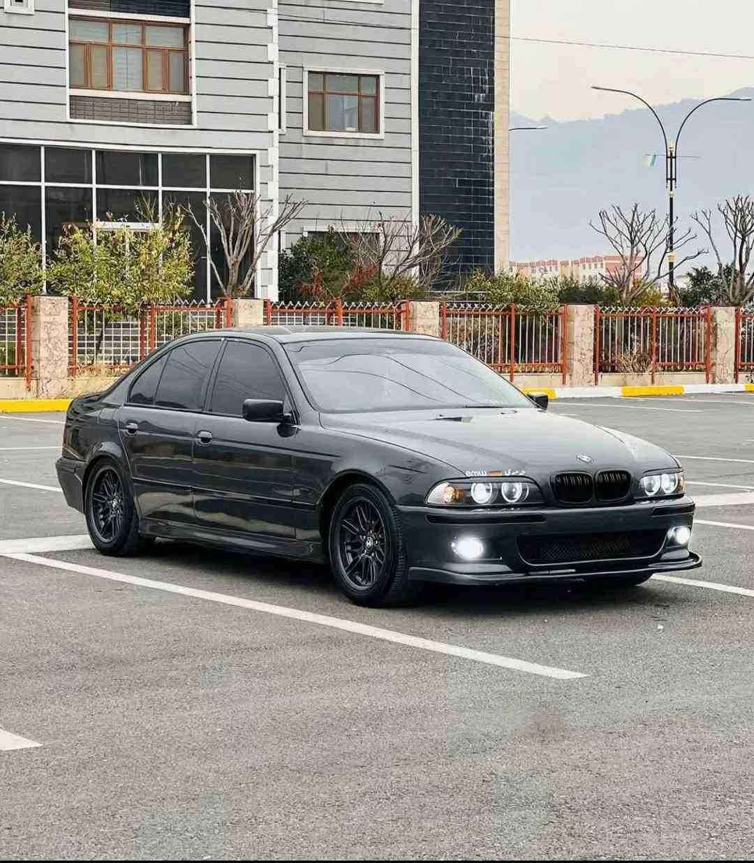 سەلام 
Bmw 528 1999
سەقەر بۆ فرۆشتن ئارمی پلاستیکی هەولێرە گێر و مەکینەو ئەکسلی بە شەرت تەبریدە جوان و نەرم و بە مەسرەف بۆیاخی کامل کراوە بۆ جوانی رەنگی نەوتی زۆر تایبەت کوشنی جلد جامی کارەبا شاشەی ئایپات 28 ی دەبڵ دیجیتالە جامی کارەبا  
***********
نرخی ٥٩ ماجالی کەم 
لە سلیمانیم السليمانية, العراق
