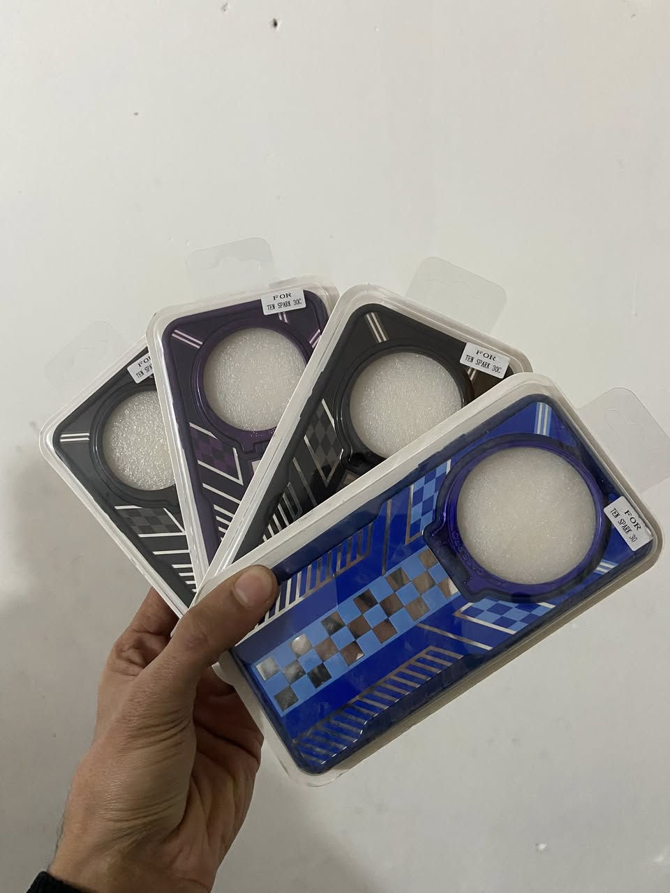 عرض خاص
( جمله فقط)
سعر الكفر 400 دينار  
سعر العدسات كاميره 400 
سعر لاصق شاشه 150 دينار 
موديلات والايتيمات حديثه  توصيل لجميع المحافضات  ***********
