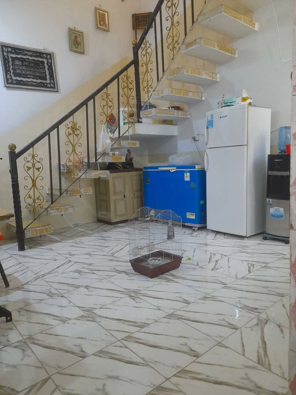 السلام عليكم
مشتمل للبيع المساحه ١٢٥ متر
الموقع حي العسكري شارع بيت افظاله
التفاصيل اتصل أو مراسلت الصفحه
***********
