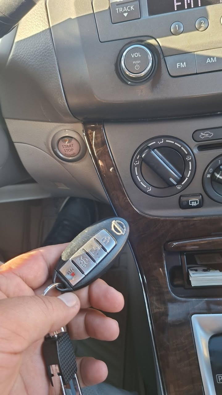 نسينا سنترا خليجي البيع فقط
موديل ٢٠١٤ محرك ١٦  كير او محرك اب شرط 
بيها صبخ اثنين قطع اونص بس بخ بيها تقحيل سيارة
سعر (92 وراقة مجال بصيط مكان سيارة زاخو 
  رقم الهاتف *********** وتساب
