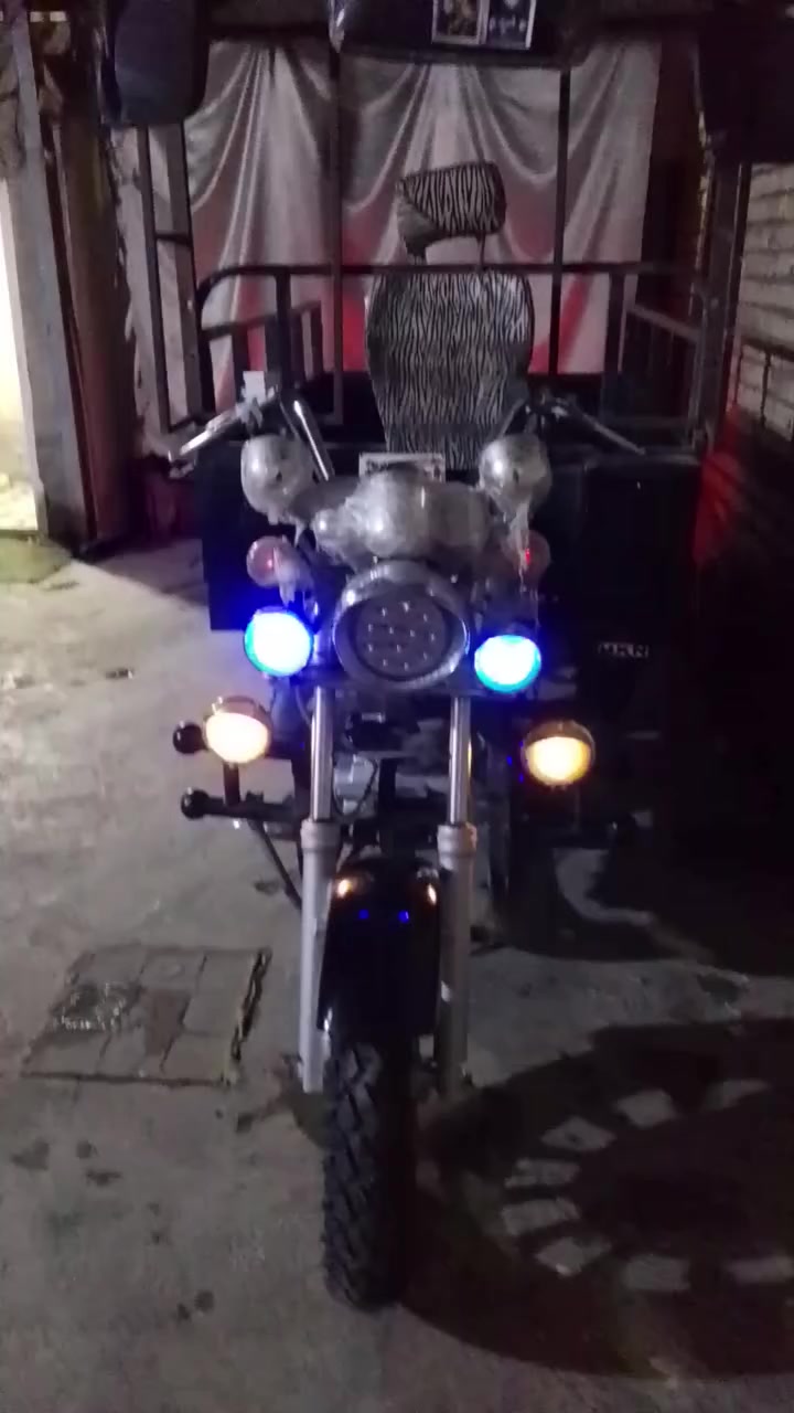 سلام عليكم ستوته ام تي ار
البيع مديل ١٦ اوراق اصولي 

جاهزه ماكينه ٢٣ تخم تاير 

كهربياتها كله جاهزه برغي متخصر عليها *********** بله عماريه
