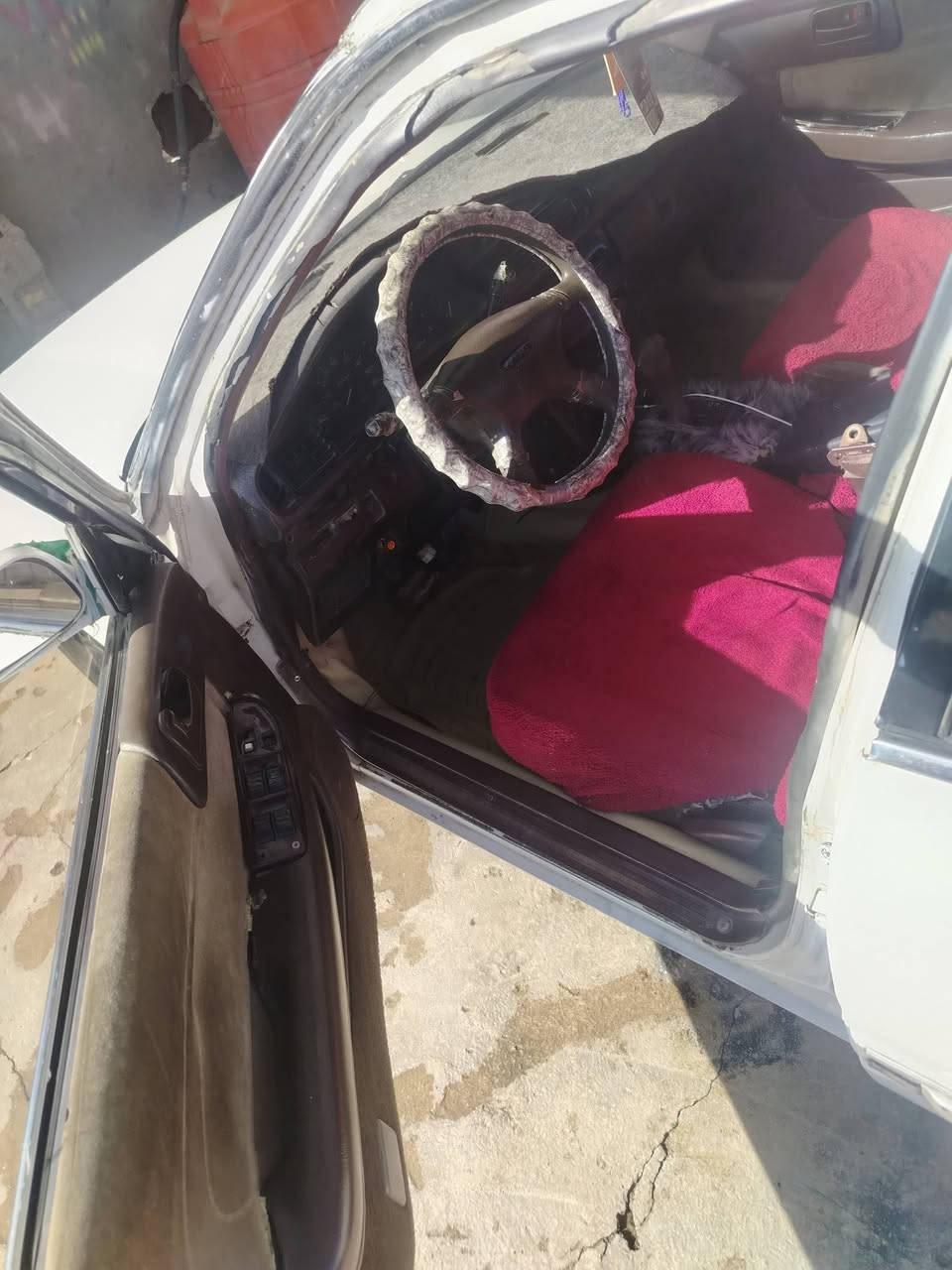 السلام عليكم سياره كرسته مصطره للبيع محرك وكير بالباكيت سياره مكفوله من العيب الشرعي طخم تاير جديد سياره مال جنى السعر ٣٨ وبيه مجال مكاني الشطره ***********
