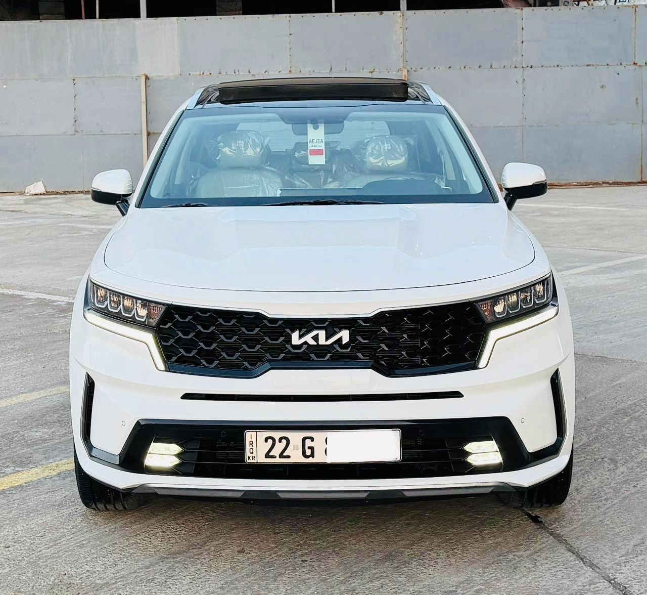 السلام عليكم 
للبيع
 KIA SOREN2023 🚘
🚘 كيا سورينتو  بنراما 

  المواصفات👇🏻
🚘 خليجي  وكالة وبيهة ضمان الشركة الدولية 
🚘 موديل2023
🚘 حجم المحرك V6 3.5L 
🚘 مرتبط بناقل حركة أوتو 8 نمر
🚘 داتا شو 
🚘 رادار
🚘 مفتاح التشغيل بصمة 
🚘 تشغيل عن بعد 
🚘 فتح الصندوق كهرباء 
🚘 دفع ثنائي FWD
🚘 اريل نفكيتر 
🚘 حساسات أمامية 
🚘 حساسات خلفية 
🚘 لايت زينون + LED 
🚘 كشافات 
🚘 بك لايت LED 
🚘 دخول بصمة ذكي 
🚘 حجم الاطار 255/45R20 
🚘 اشارة في المرايا الجانبية 
🚘 المرايا قابلة للطي كهرباء 
🚘 ماسحة خلفية 
🚘عدد AIR BAG 2
🚘 كير ماوس 
🚘 هاند بريك كهرباء 
🚘 ا ABS 
🚘 دشبول شاشة ديجيتال 
🚘 شاشة Apple Car play 
🚘 كاميرا دوارة
🚘 الانارة الداخلية LED 
🚘 مقود جلد حياكة  
🚘 شفتات مقود 
🚘 مثبت السرعة Cruise 
🚘 المودات والاوامر الصوتية 
🚘 شاحن هاتف Wireless 
🚘 مخرج منفذ الطاقة 
🚘 فحص نظام السيارة 
🚘 انارة داخلية LED محيطية 
🚘 تتسع المقصورة ل 7 ركاب
🚘 المقاعد مخمل لون أبيض 
🚘حركة المقاعد الأمامية كهرباء 
🚘 مثبت مقعد الطفل ISOFIX 
🚘 تبريد شاشة لمس مناخين منفصلين 
🚘 3 قطع تبريد 
🚘 أوضاع القيادة Drive Mode 
🚘 أوتو هولد Auto Hold 
🚘 نظام مانع الانزلاق 
🚘 نظام نزول المنحدرات 
🚘 بردات أبواب خلفية 
🚘 تطعيم الدواخل ألمنيوم 

بيهة PDR بل جنطة فقط 
و الباقي مكفولة كفالة عامة من كول شي 
🔴مكان السيارة : بغداد العامرية 🔴
السعر 285 💵💵و بيهة مجال 
للاستفسار اكثر الاتصال عل لارقام
 ***********☎️اتصال
