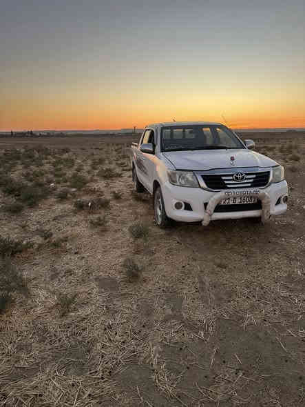 السلام عليكم 
تيوتا هايلوكس (عذاري )فلاحي بودي حوضي
موديل 2011شاصي 12
محدث بجم وبك لايت 2012
رقم سليمانيه دولي هزة وسنويه جديدة 
محرك وكير شرط 
طخم صدر جديد 
السيارة مصبوغه عام أبيع مگلوب بدون شواصي 
السعر 125قفل بدون اي عمله سعر نهائي 
يرهم مراوس لنترا كورلا سيراتو 
مكان السيارة جنوب الموصل ناحيه القيارة معرض الشهيد ابو زوبع 
للاستفسار 
***********
