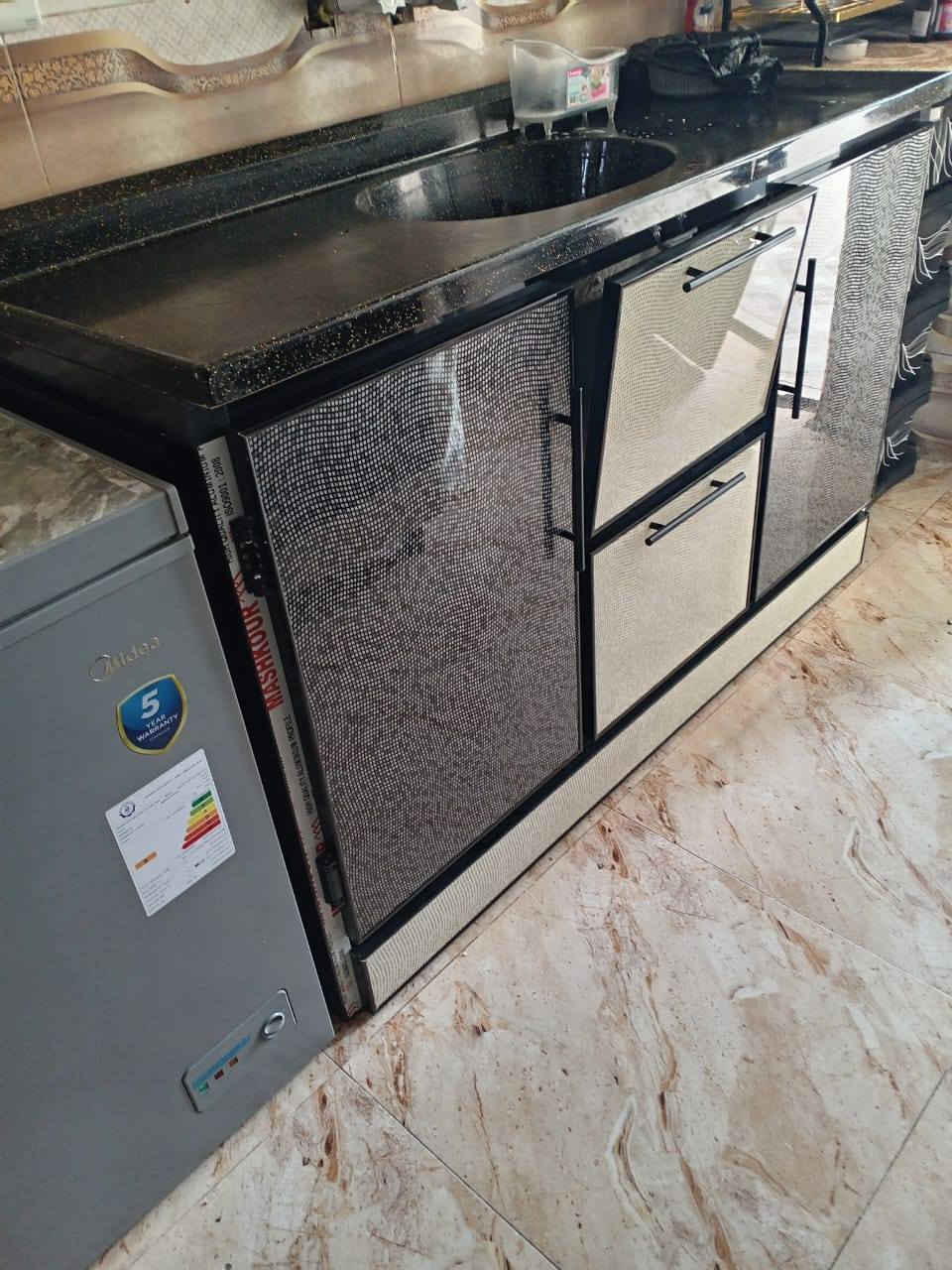 السلام عليكم كاونتر الالمنيوم نضيف السعر 400 المكان بعقوبه الرحمه قرب جامع الاقصى الرقم ***********
