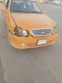 سياره تكسي البيع سعر 20ورقه وبيه مجال بسيط وشراي يخبر عله رقم 07712652...