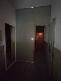 قاطع زجاي بي باب للبيع العنوان الدوره المهديه للاستفسار ٠٧٨٠١١٩٢٨٩١