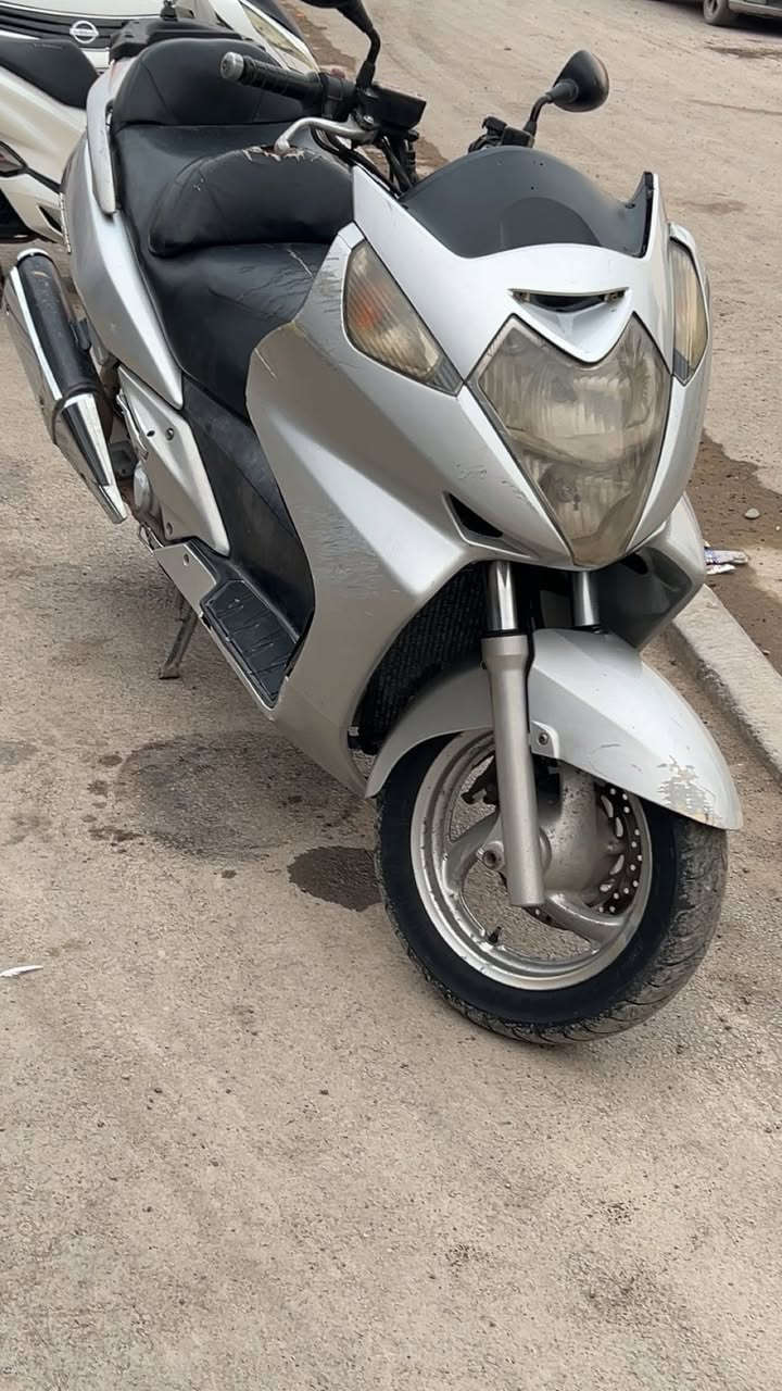 سلام عليكم ورحمة الله وبركاته اخوان دراجه سلفر ونج للبيع مكينه مكفوله كفر أمام عينك كهربائيات كامه السعر ١٥٥٠وبيها مجال حك الجيه عنوان الأمين الثانيه لاستفسار ***********
