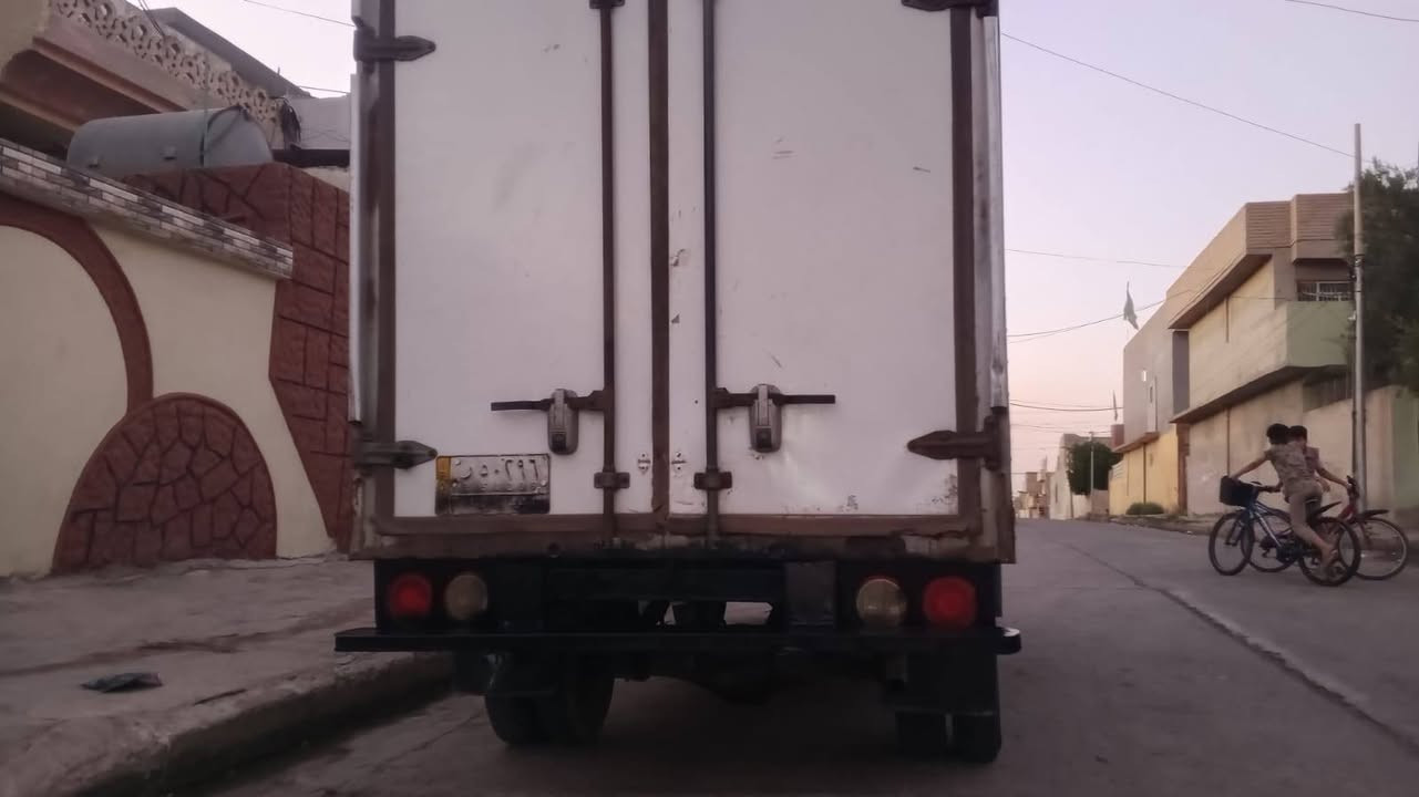 سلام وعليكم. كيه فوتيرا براد موديل 98 سيارة جازه عل شغله بس ستر الله سيارة مجهزا يعني مكمل السياره ماجانت هيجي ابيع تخث السياره بجهك عل هزا تهز السيارة تحول بسمك مباشر. خوش خوان السياره جهازا السعر مل سياره 55 ورق اني مل الموصل  اسياره قمها كركوك  تمام خوان هاي رقمي *********** رجان المشراي لا يجي ينطي كلام راسي  تحياتي الجميع
