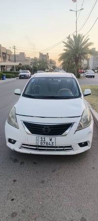 للبيع نيسان فيرسا موديل ٢٠١٤ بيها قطعتين صبغ بدون دواخل دواخل كفالة مح...