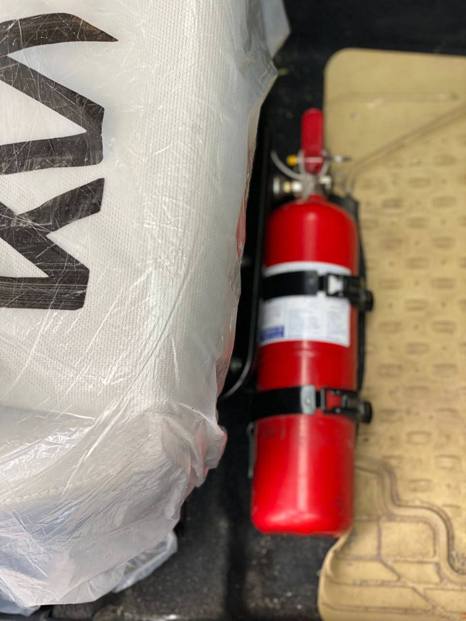 سيراتو موديل 2024
-ماشيه 20 الف
- محرك 1600
- تبريد قطعتين
-لد نهاري
-داخل لونين
-حساس خلفي
- لايت عدسه
-حساس ضغط اطارات
-تحكم جهتين
- مثبت سرعة
-مانع انزلاق

مكفولة كفالة عامة بيها فقط بارد بالجاملغ الامامي


**إذا كنت صاحب هذا الإعلان وتريد حذفه لأي سبب، رجاءا أرسل رسالة إلى الدعم الفني**