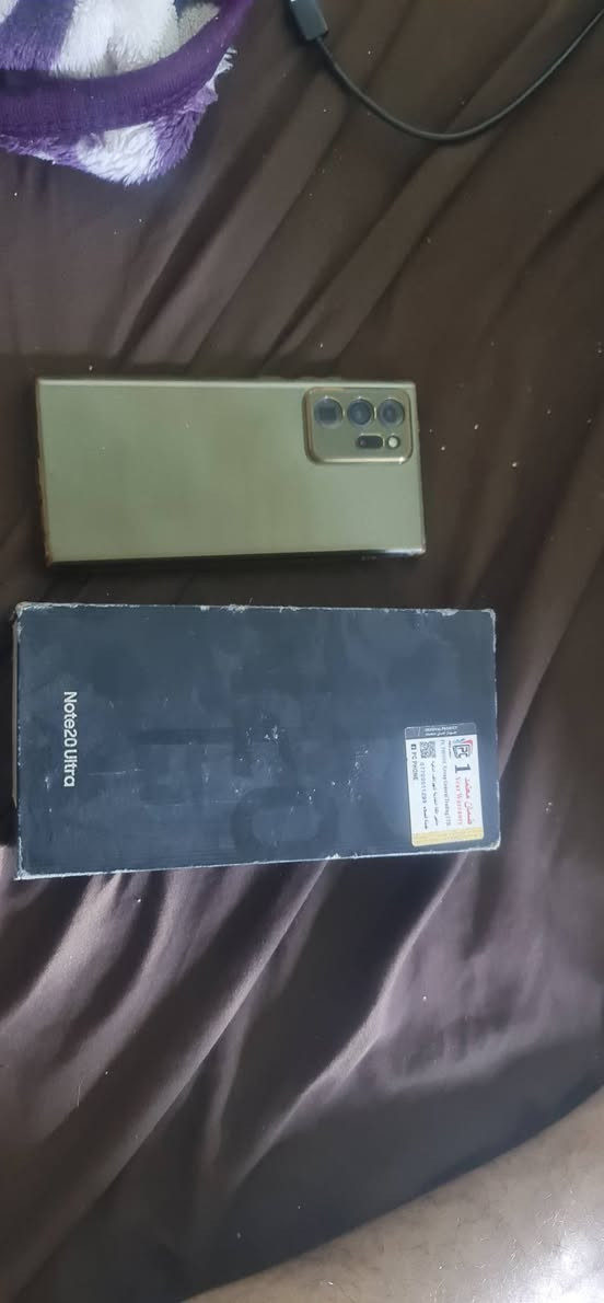 سلام عليكم جيهازين للبيع او امراوس الجيهازين واكف الامس نوط عشرين الترا ذاكر ال اجهيزا 256 *********** الي عندو هنر اكس 9 بي يجي خاص اثنيناتهن اراوسهن ابجيهاز نوط عشرين ويا كرتون فقط
