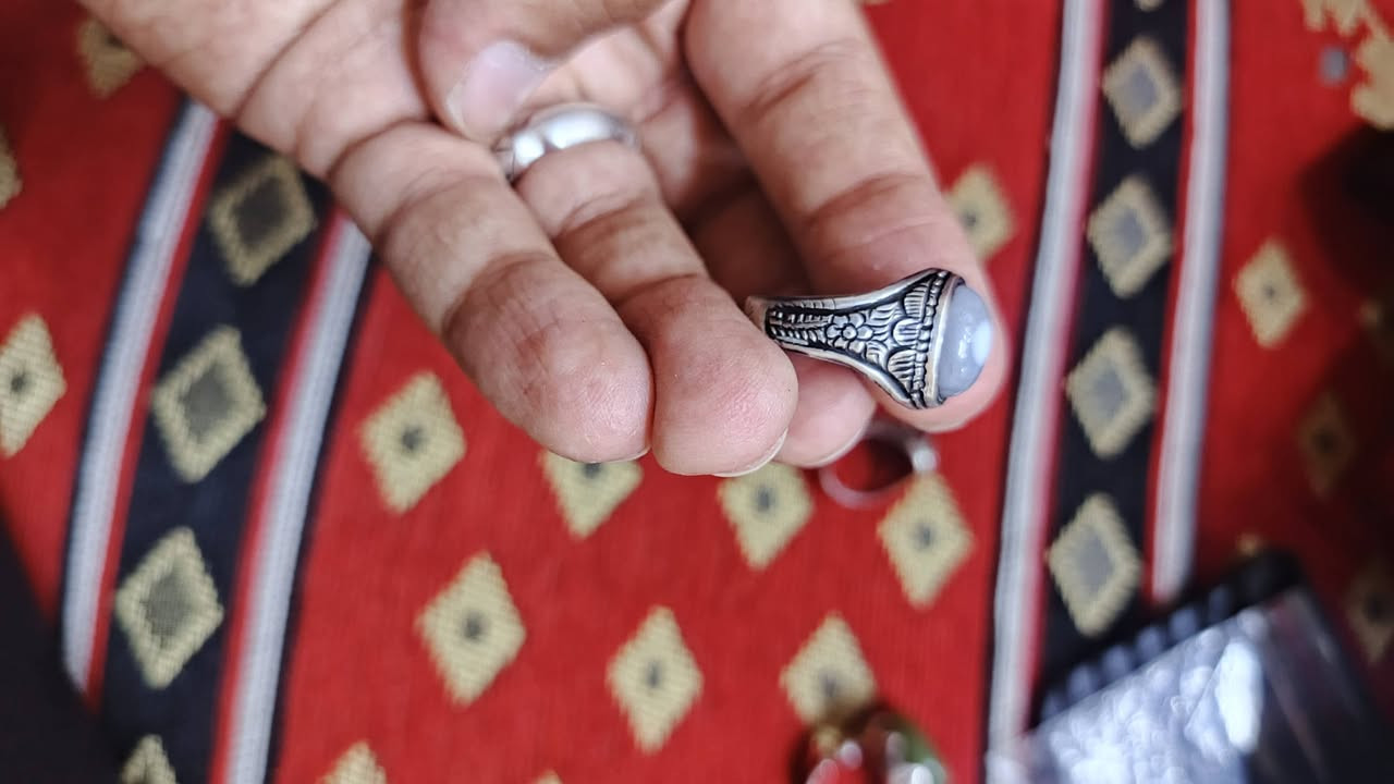 اي خاتم 25الف (مكلف بالنشر) للتواصل ***********
