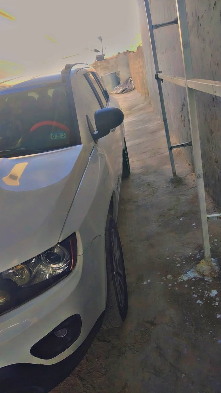 جيب كومباس موديل 2016 رقم  دهوك مسطره  بي كابون 
بلا ضرر فقط جاملغ امامي رش محرك كير شرط
 4 سلندر داخل جلد تبريد تدفئه اربع تايرات جدد طخم جديد سياره بلا صوت  سعر 133 بي مجال 
 رقمي 
***********
