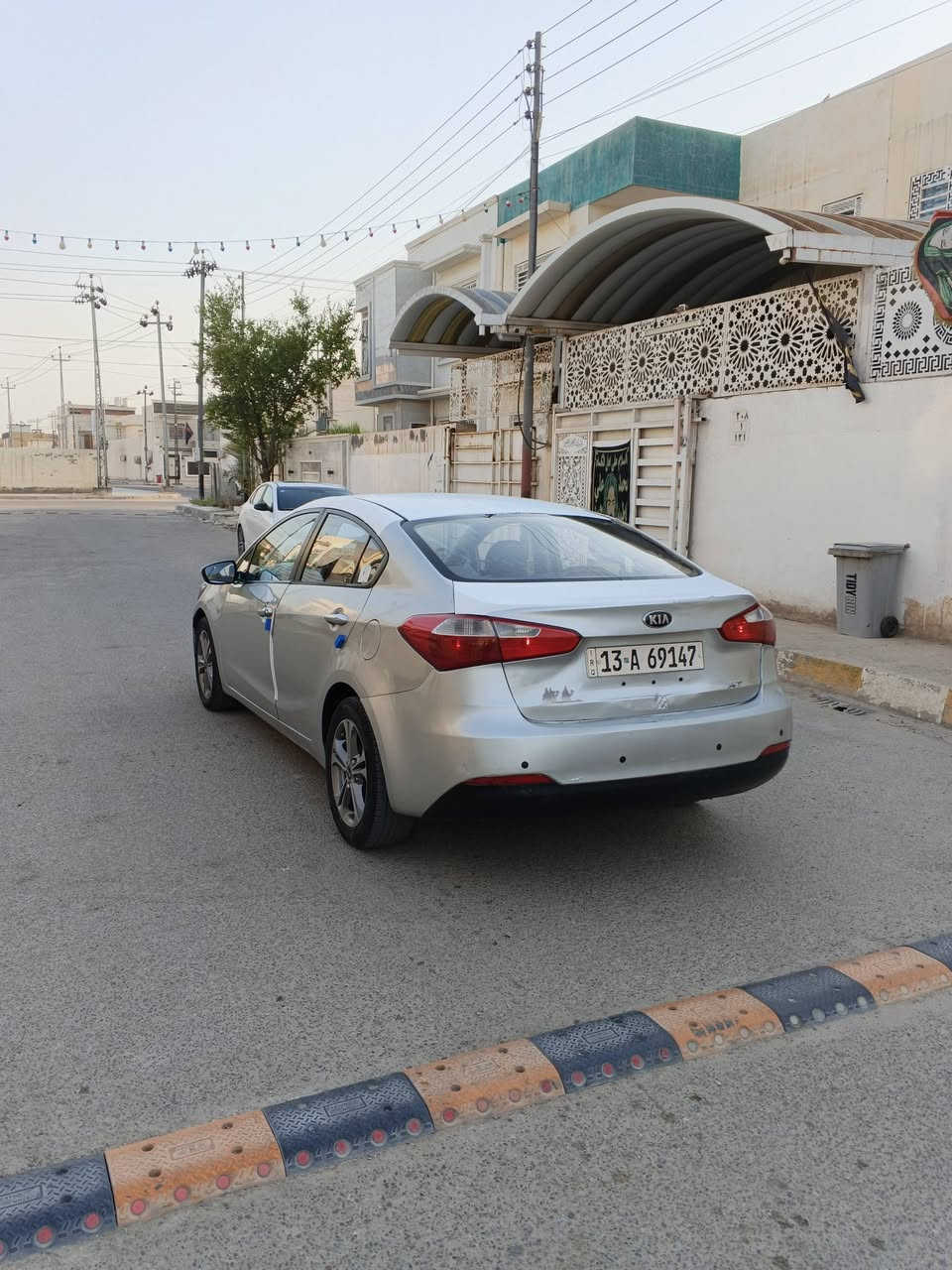 سياره كيا سيراتو مديل 2016 وارد خليجي سياره مبدل بيه جاملغ امامي وبنيد وباب وبيه رشات صبغ مكفوله من الكص والعيب الشرعي مكينه وكير مكفولات تبريد ثلج حداديه 100% ماشيه 260KM شاشه تاب اشاير امريا سنتر لوك تحكم استيرن جهتين ويل كب كروم سياره جاهزه اي نقص مابيه سعره 85 مكانه ذي قار المركز 
***********
