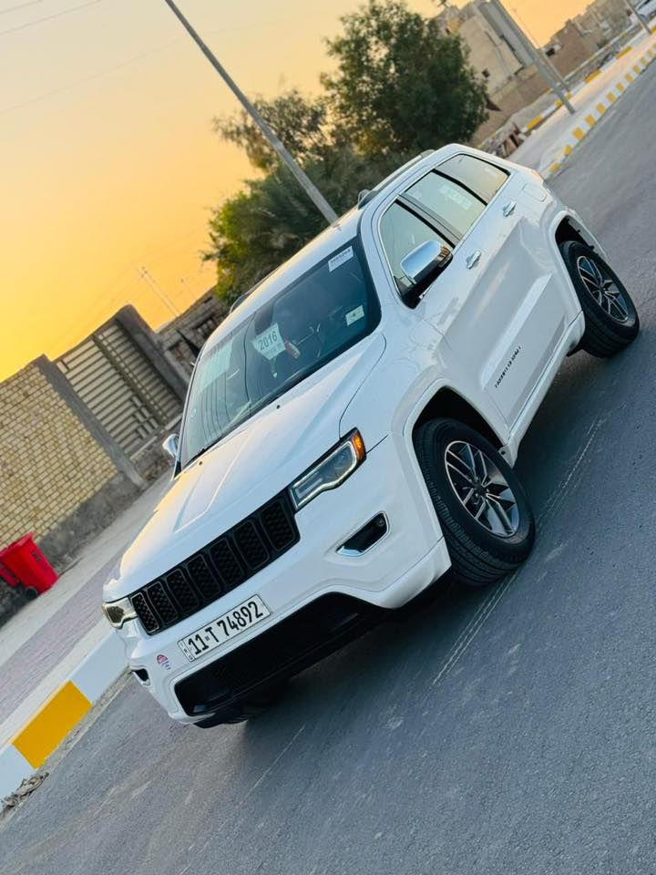 سلام عليكم جيب لاريدو موديل 16 اصل  رقم بغداد باسمي سنويه وهزه جديده  مكينه 3600 / 6 سلندر السياره جاهزه ع اخر حبايه كير مكينه حداديه تخم تاير 
تبريد ثلج
تدفئه
فول 1/1 لمتد 
شاشه جبيره
كشنات تدفه تبريد جلد حظن
خزن ميموري /تحكمات جهتين شفتات ستيرن 
من الاخير السياره شتريد موجود بيه فول الفول
حادث جاملغ وبنيد
#مراوس بجارجر اوبامه حسب القناعه
العنوان الناصريه قضاء الغراف
0787 110 5116
