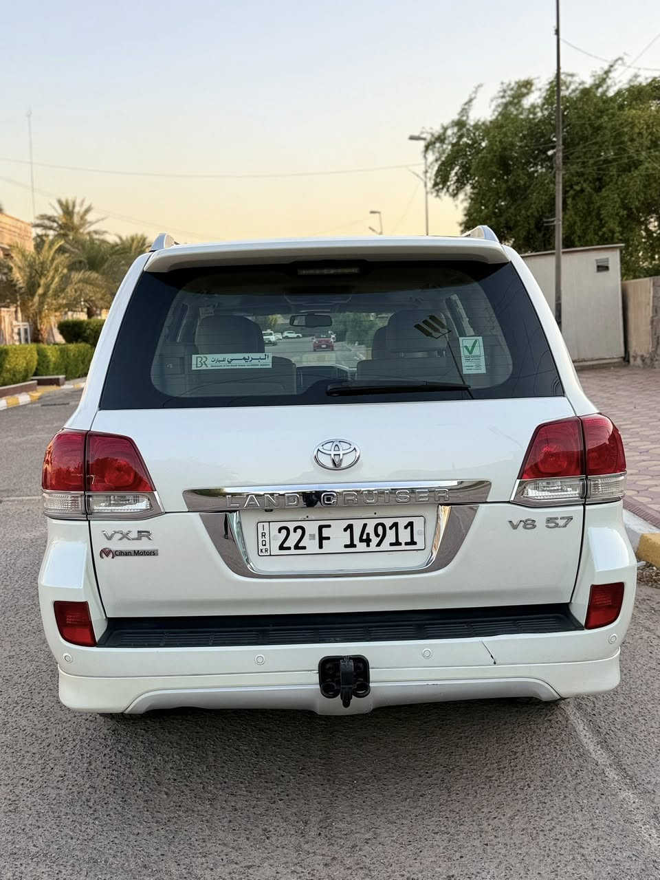 السلام عليكم لاندكروز VXR موديل 2011 سعرها 295 ورقة رقم اربيل بسمي فوول مواصفات 5700 اصل بيه باب خلف الصدر معه ربع جاملغ اثر شخوط تخريب بدون دواخل بدون معجون ع الفحص سيارة جديدة على وضع الشركة ماشية 123 جاهزة محرك كير مكفولات تخم تاير جديد للاستفسار *********** السعر 295 ورقة مكان بغداد
