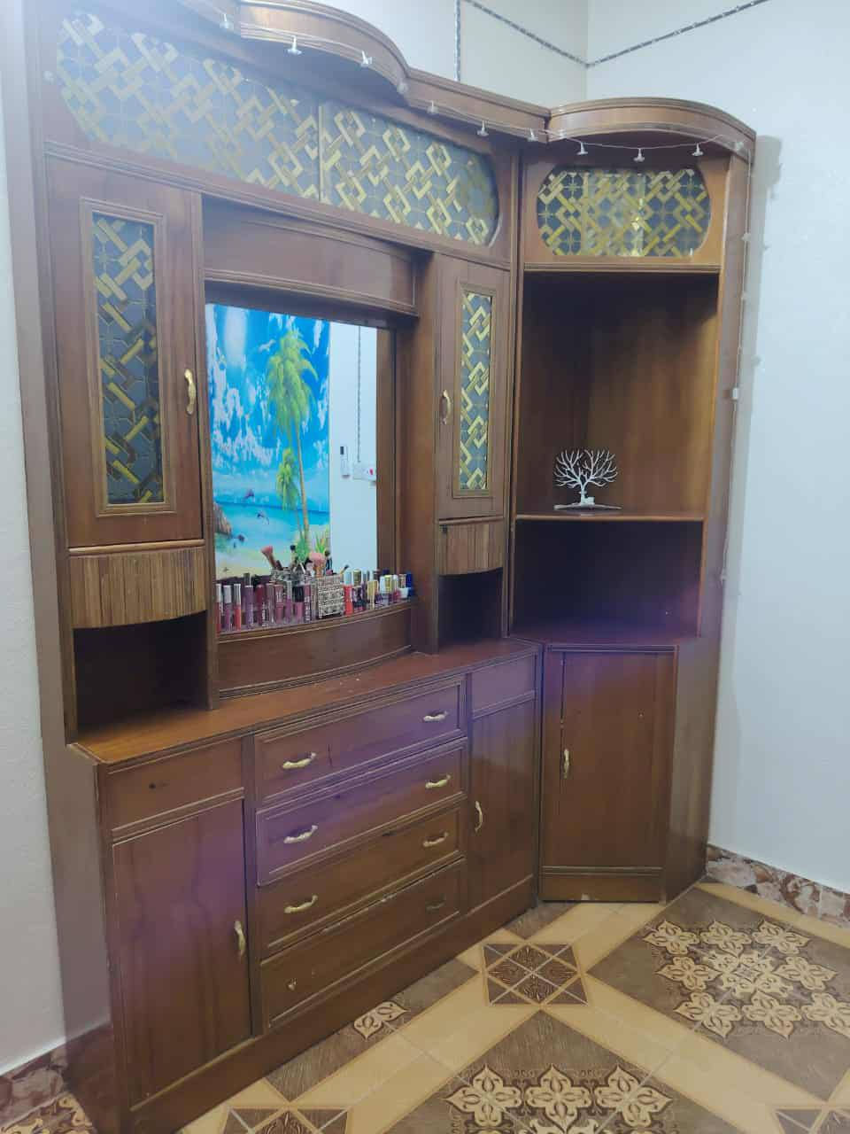 يوجد غرفه هودج اربعينيه حطاطه السعر 850 وبيها مجال المكان البعبيد الرمانه الاستفسار الاتصال على الرقم ***********
