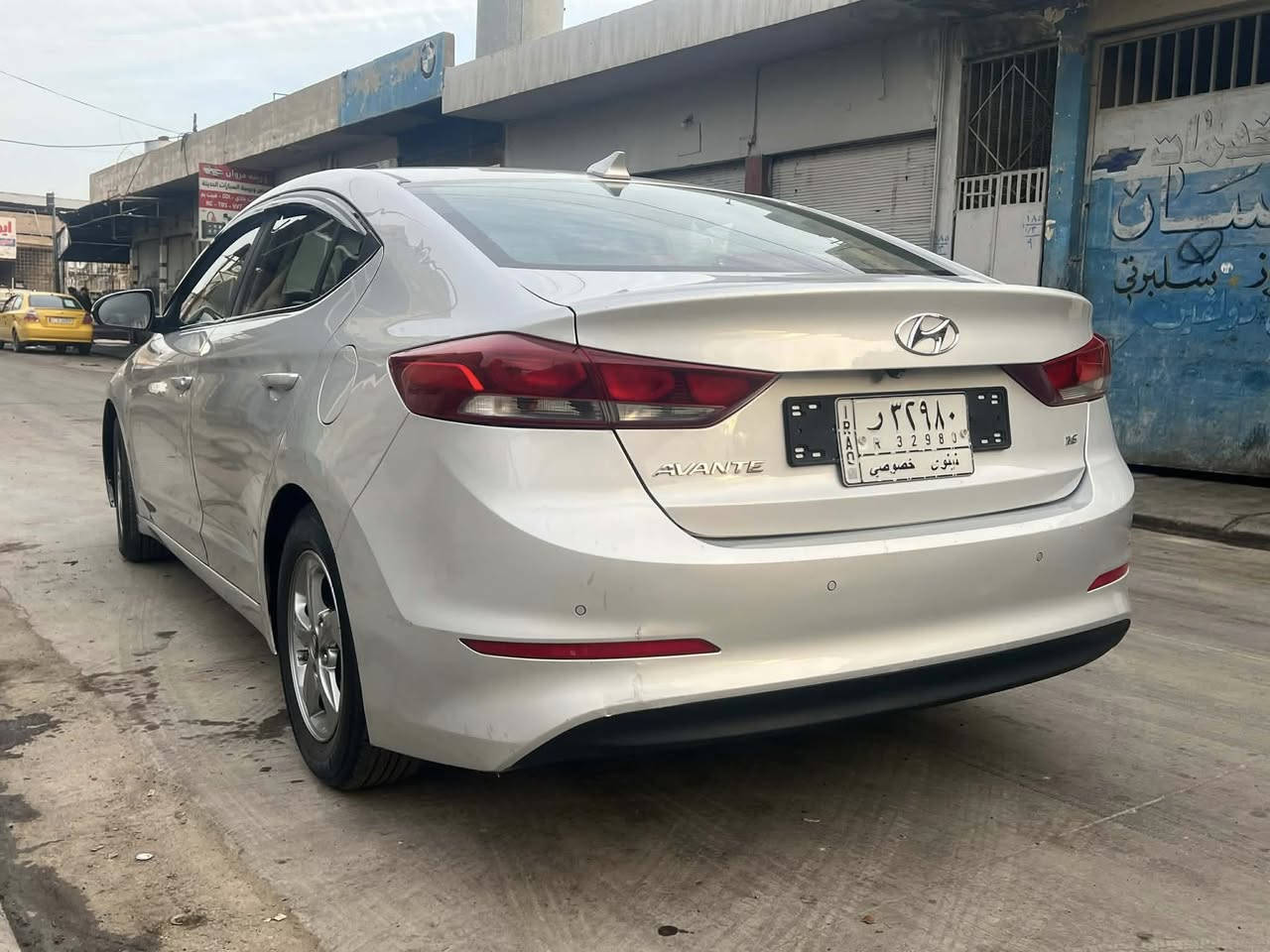 افانتي للبيع فقط 2018 ماشي 160 بيها باب وبوند مبدل فقط بدون ضرر مكينة ما مفتوحة وست كير طخم جديد *********** المكان الموصل الأيسر رقم نينوى
