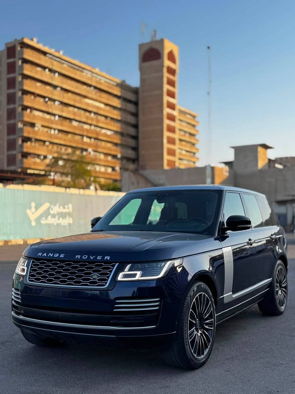 رانج روفر 2019 سردار اوتوبايگراف رقم بغداد
(خليجي - ضمان وكالة سردار  )
 المحرك: 8 سلندر V8 سوبر تشارج.
 الممشى: 83 ألف كيلو فقط 
 السيارة مكفولة كفالة عامة من الصبغ وتبديل وكلشي 
✨ مواصفات:
داخل احمر  مساج، تدفئة، تبريد، وخزن (ميموري) لكل المقاعد. 
 سقف شاموا مع فتحة بانوراما كاملة.
 أبواب شفط ونظام صوتي (هارمن گاردن)  .
 ثلاجة أمامية + تكييف مركزي منفصل.
 شاشات خلفية، رادارات، تحديد مسار، ونظام قيادة ذاتي. فرس خلفي كهرباء 
 دوسات كهرباء تنزل وية فتحة الباب.
💰 السعر:
45000$ وبيها مجال 
📞 للاستفسار والتواصل:
واتساب أو اتصال مباشر: ***********
***********
