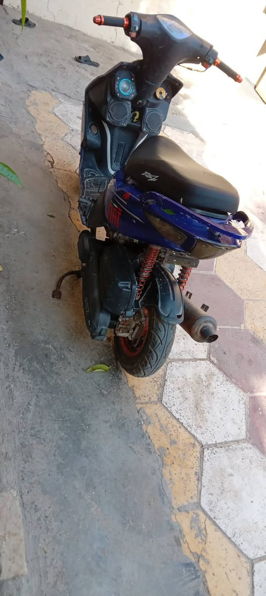 سلام عليكم دراجه ماكس ثعلب لبيع الدراجه مكينه مفتوحة مره وحدة فقط وشغل اصلي شرط كهربائيات كله شغاله ليت عالي ناصي اشاير كله شغاله سلف شغال تايرات جدد الدراجه عوزهه ترتيب بسيط سعر ٣٠٠وبيه مجال بسيط مكاني اطوريج الرجيبه *********** وبي واتساب هم
