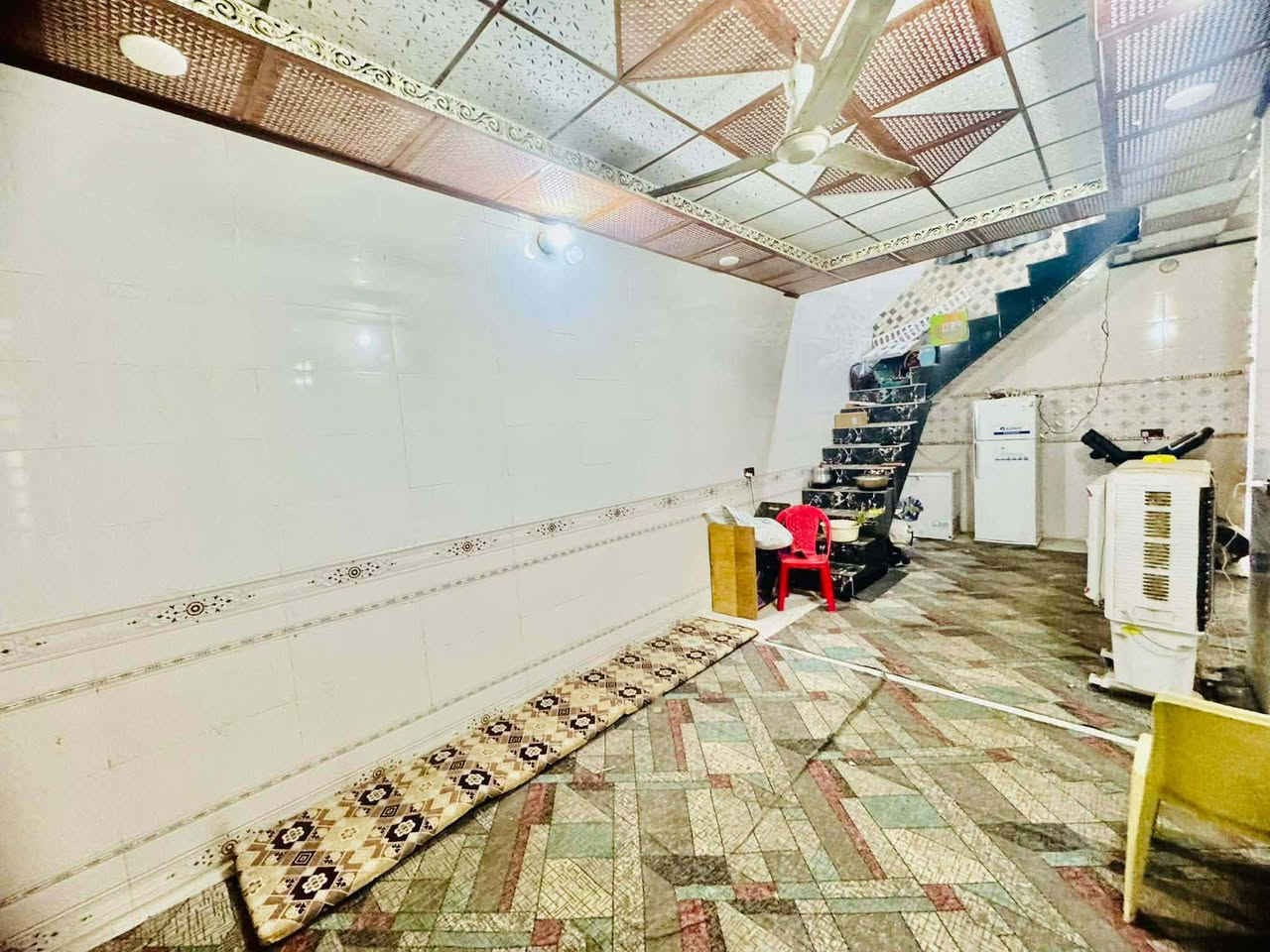 دار للرهن (100 متر) طابو صرف حي النداء
مجمع بيتي الثاني قرب الأميرات 
السعر الرهن 18 مليون  وبي مجال سنه وقابل التجديد  معه الثاث جاهز السكن 
شارع ١٥ مقابيل السوك 
يحتوي على طابق واحد 
 غرفه  مطبخ   صاله   استقبال
ـــــــــــــــــــــــــــــــــــــــــــــــــــــــ
***********
