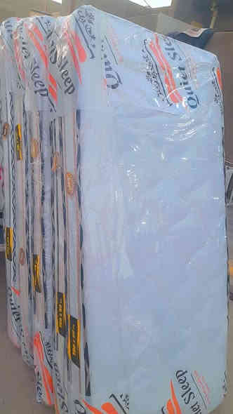 سلام عليكم 
انواع المفروشات بسعر رخيص العنوان مجمع الدوح يوجد توصيل ت***********
