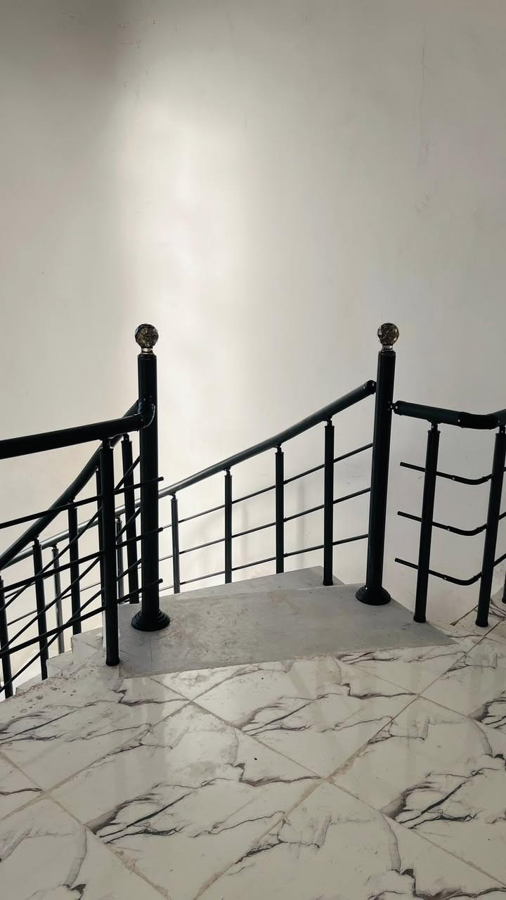 أعمالنا مستمرة ومتواصلة 😊⚒️🏠
جانب من أعمالنا  في ناحية العباسي ومبروك لأصحاب الدار🌹

تم تجهيز المنزل بمحجر درج  بوري مدور مواد تركية💯💯

❎السعر مناسب جداً

❎يتميز بالمتانة

❎مقاومة عالية ضد الصدأ

متوفر لدينا كل أنواع المحجرات بكافة الألوان والأشكال 
مربع ودائري وكذلك الجام والملكي
دقة وضمان في العمل والمواد
الأسعار مناسبة جداً وتنافسية. وبنظامي القسط والنقد
شعارنا الدقة والأتقان في العمل💪

للأستفسار
***********
 *********** واتساب
