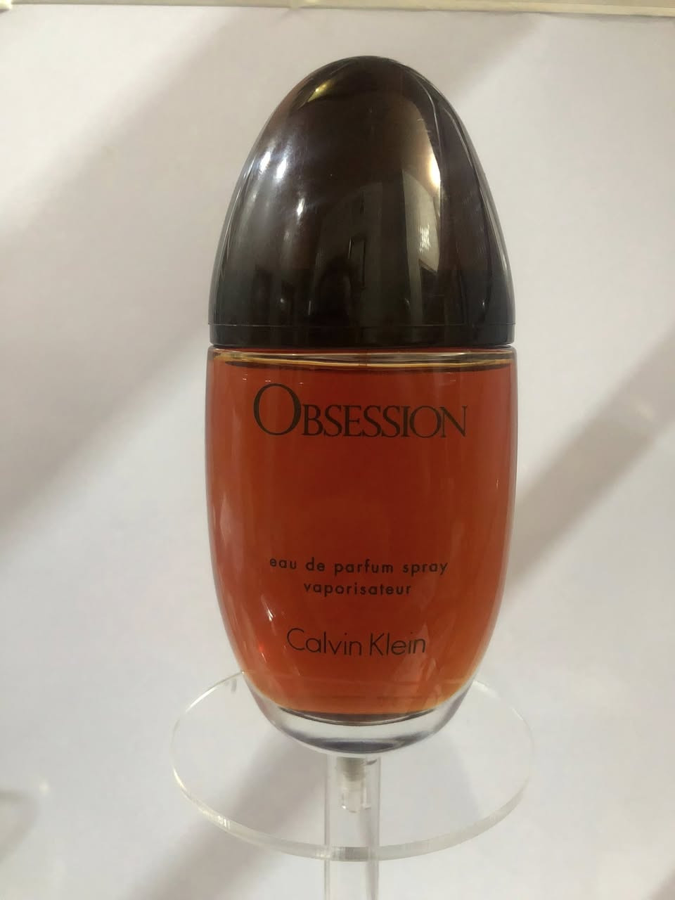 عطر اوبسيشن من كالفن كلاين للنساء لرائحة تفوح بالثقة
العائلة العطرية: شرقي - حار
المكونات العليا: اليوسفي، النفحات الخضراء، الليمون، الريحان، البرغموت، الخوخ
المكونات الوسطى: التوابل، الكزبرة، خشب الصندل، زهر البرتقال، الياسمين، طحلب السنديان، الورد
مكونات القاعدة: العنبر، المسك، الزباد، الفانيليا، نجيل الهند، البخور
100مل اودي بارفيوم 

خدمة التوصيل متوفرة لكافة المحافظات


**إذا كنت صاحب هذا الإعلان وتريد حذفه لأي سبب، رجاءا أرسل رسالة إلى الدعم الفني**