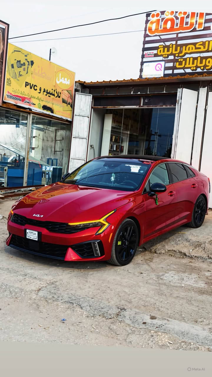 سلام عليكم. K5 2025 Gt 2500t  سياره دخول جديد ماشيه 11 حادث خلفي جامع وربع الباب بدون دواخل سياره فول لل اخير بعده بستيكارت الشركه مرقم شهداء بابل السعر 230 وبيه مجال بسيط ***********
