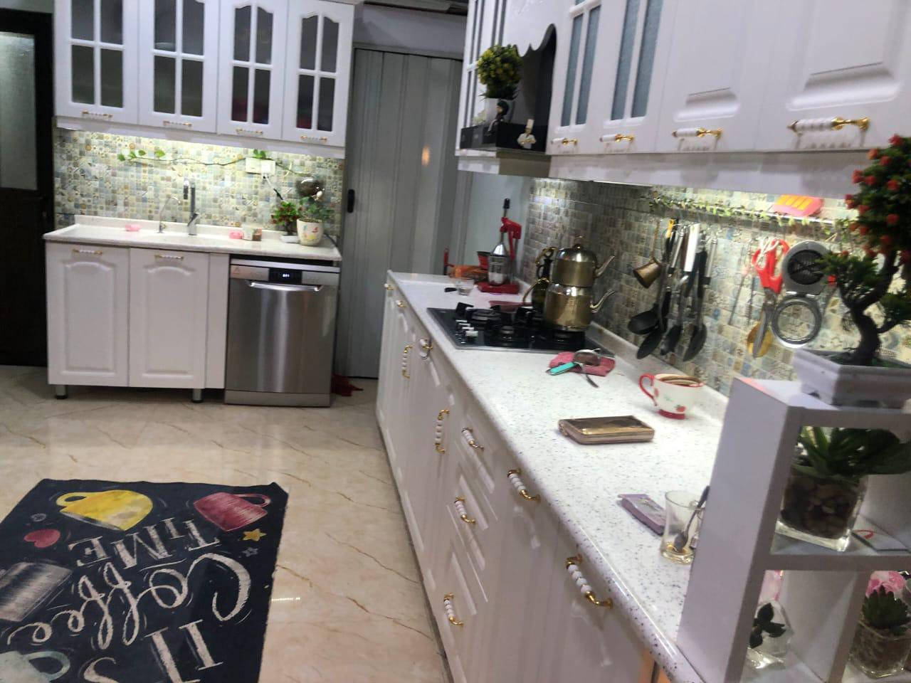 بيت للبيع ٦٧ متر واجهه ٣ ونص ونزال ٢٠ طابقين 
كراج صاله ومطبخ وحمام ومنور 
طابق ثاني غرفتين وحمام وسطح 
خدمات ماء مجاري تبليط كهرباء عرض الشارع ١٠ متر 
الموقع الغزالية شارع المشجر مربع الملعب 
للاستفسار 
زيارتنا مكتب المشجر للعقار بداية شارع المشجر مقابيل بانزين خانه 
او اتصال 
***********
***********
***********
