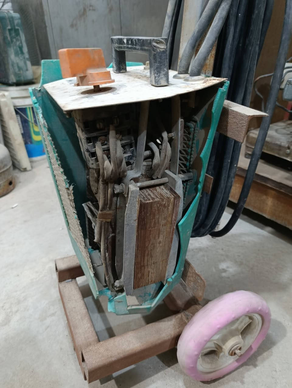 مال مواسسة للبيع السعر 150
