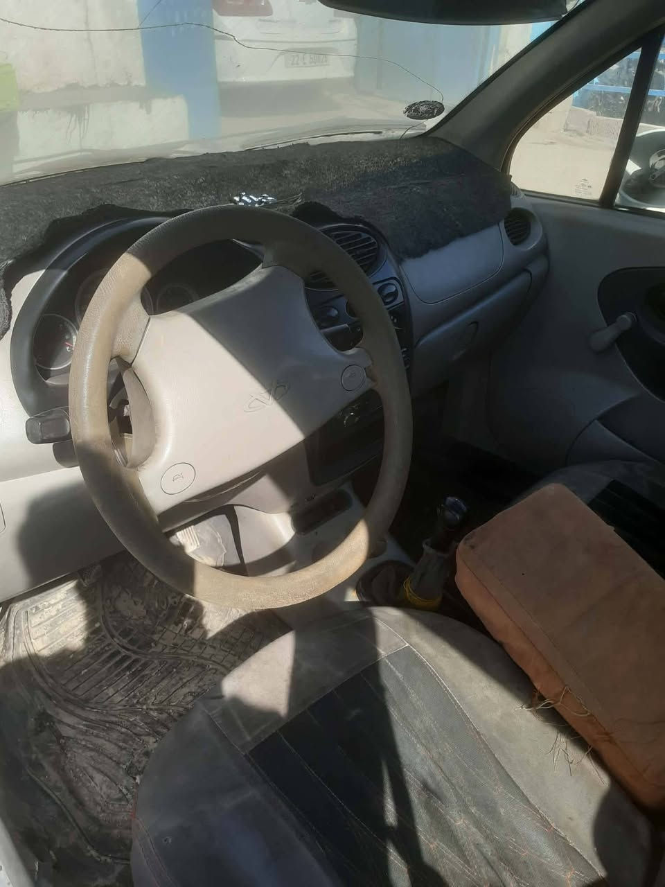 اسلام عليكم. سياره نوع كيو كيو  مكيناه كايمه سياره سنويه ضايعه  بس عدنه مسنسخه وشرعي موجود عارضه عل وضعه بي ١٨  ورقه وبيها مجال بصيط *********** الاتصال او الاستفسار
