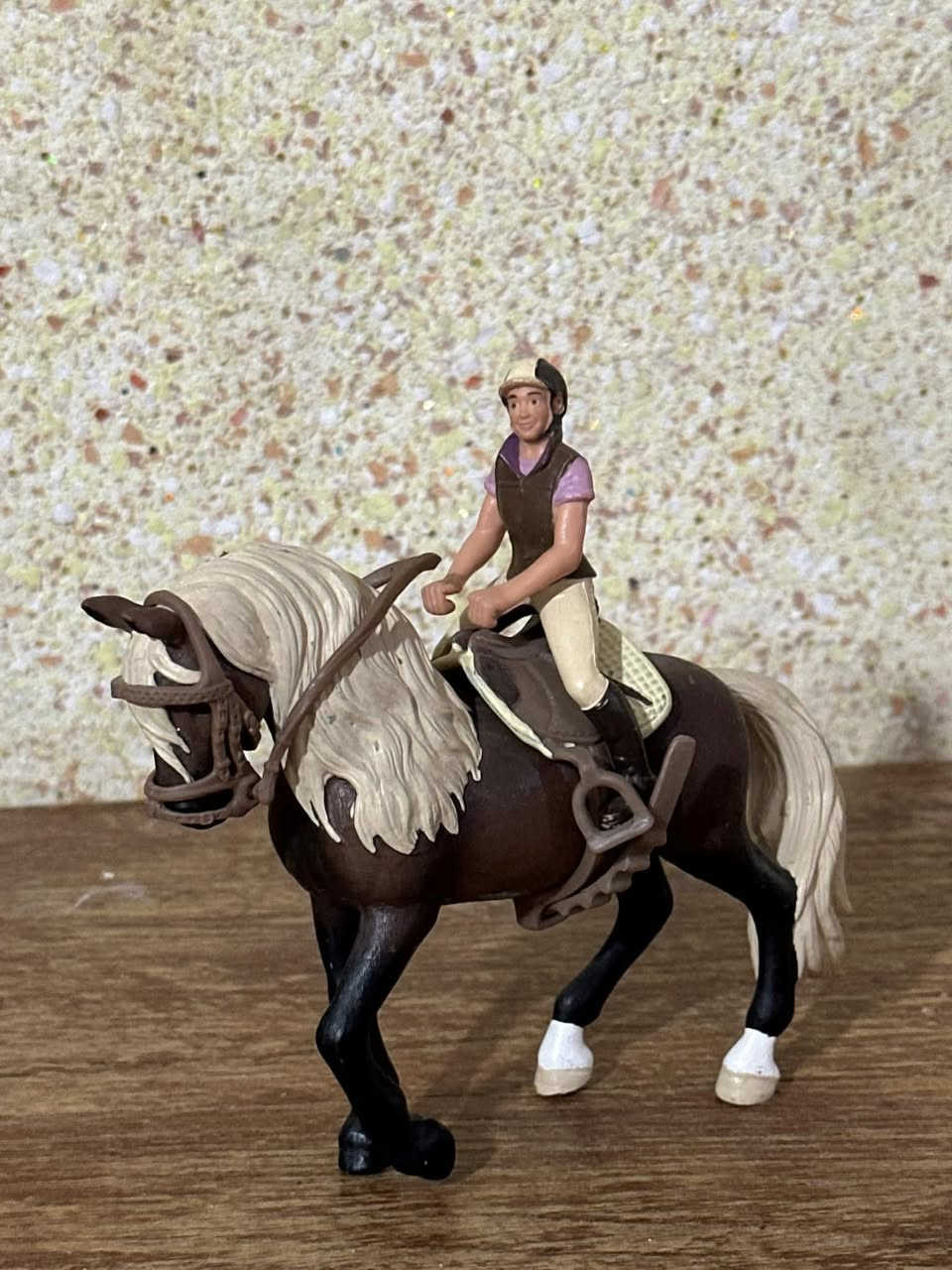 مجسمات. فوروسية. هابطين كابة. 
لي مهتم 0793061534


**إذا كنت صاحب هذا الإعلان وتريد حذفه لأي سبب، رجاءا أرسل رسالة إلى الدعم الفني**