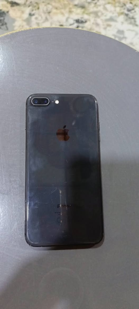 للبيع ايفون 8ابرو ذكره 64   بطاريته 77 كلشي يشقل حته بوبجي لايشكل لاشي دقه عاليه جهاز مال بيت ونظيف  سعره 125وبي مجال مكاني قضاء المدينه ***********
