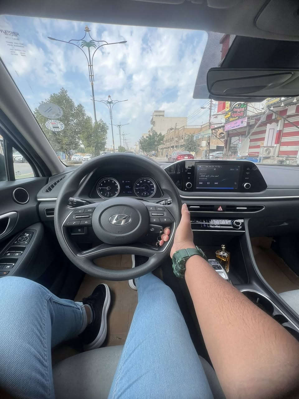 لسلام عليكم 
‏سوناتا ابيض مراوس وبيع 
مديل  2022
ماشيه 30 الف 
السعر 195$ محال بصيط 
امريكي دخول جديد اربيل بسم شركه 
كفاله من الدعميه الدعميه عدة 4 صابع بارد راجع بل جهاز ديبي ار   
المحرك 2500 كارتون 
مواصفات :
رادارات امامية وخلفية وجانبية 
نقطة عمياء 
قيادة ذاتية 
دخول ذكي
كروس مثبت سرعة 
شاشة كبيرة 
هند بريك كهربائي 
اشاير بلمري 
كامرة دواره
4 انضمة قيادة 
اوتو هولد  
العنون البصرة دور الضباط 
الاستفسار ***********
الوات ساب ***********
