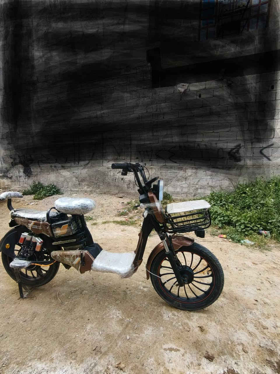 السلام عليكم دراجه شحن موديل 2024 دراجه نضيفه وما متعوبه مال جناي واستخدام قليل
تايرات جوبلس باتريات جدد وما بي اي نقص  *********** فلكه الامين
