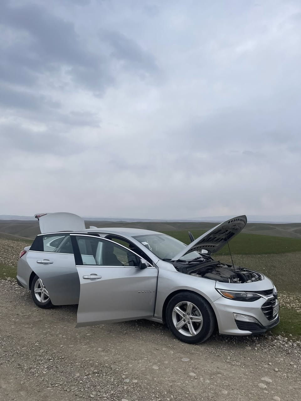 السلام عليكم 
ماليبو

موديل 2022 LT

رقمها بغداد تريد  وكاله او تحويل 

المواصفات

محرك 1500 تيربو

بصمه تشغيل 

كشنات تدفئه + كهربائيه

تبريد قطعتين امامي و خلفي 

شاشه كبيره تدعم Android Anto /play📲

خرائطGps 📍

كامره خلفيه

كروز مثبت سرعه

شاشة ظبط و اعطال بالدشبول

مانع انزلاق

تراكشن 

سياره كير مكينه مكفولات ومبي نقص برغي سياره جاهزة من كل نواحي

السونار مرفق مع الصور واي استفسار رقمي موجود

مكاني ديالى بعقوبه

***********
